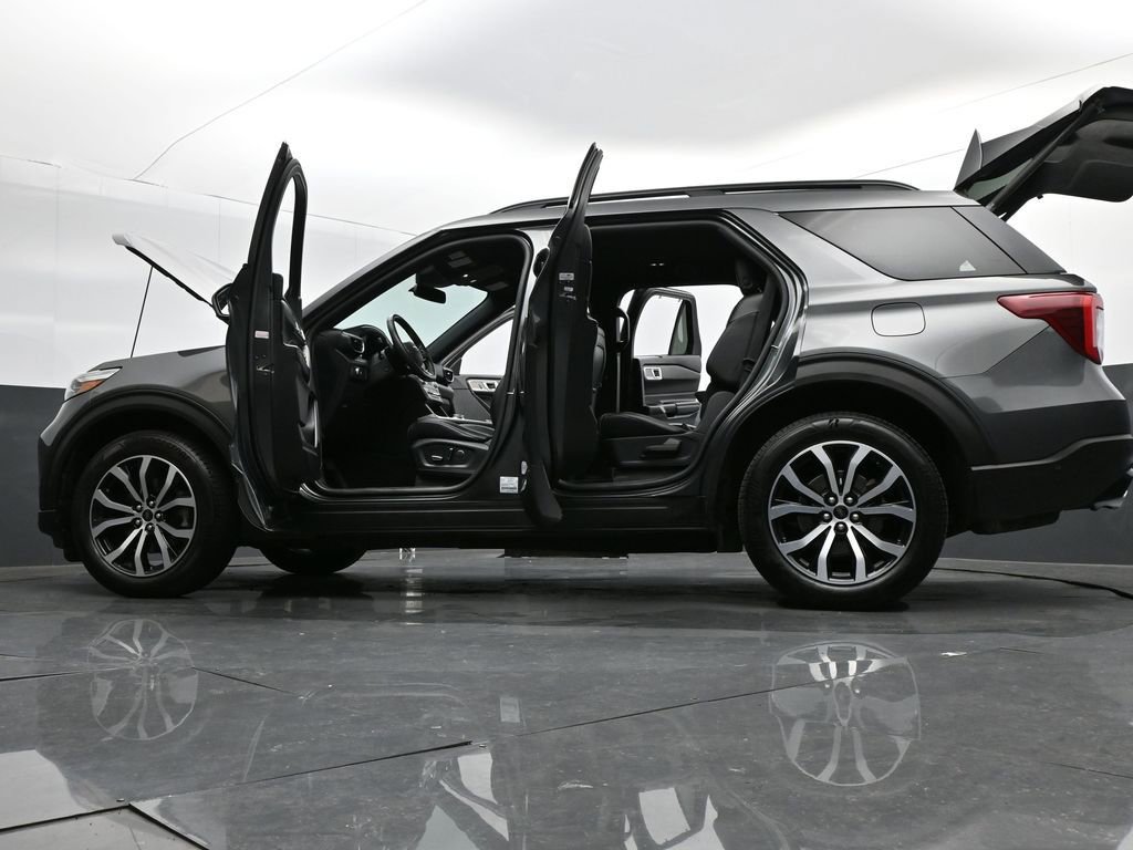 Used 2020 Ford Explorer ST image 37