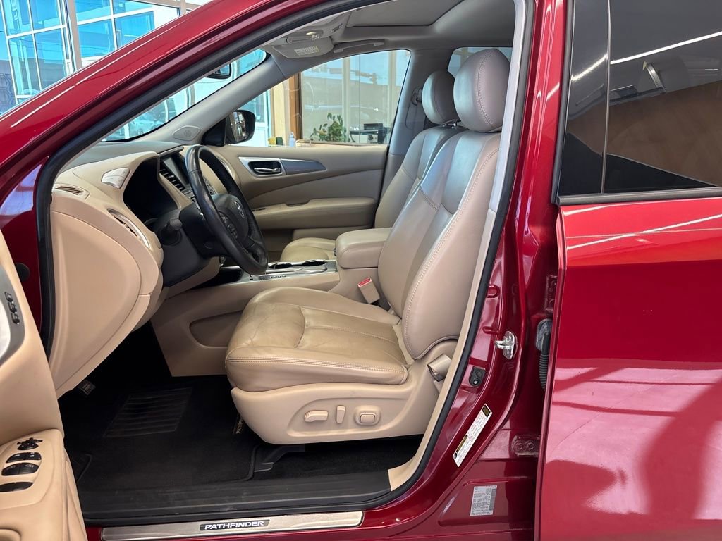 Used 2019 Nissan Pathfinder SL w/ SL Premium Package image 13