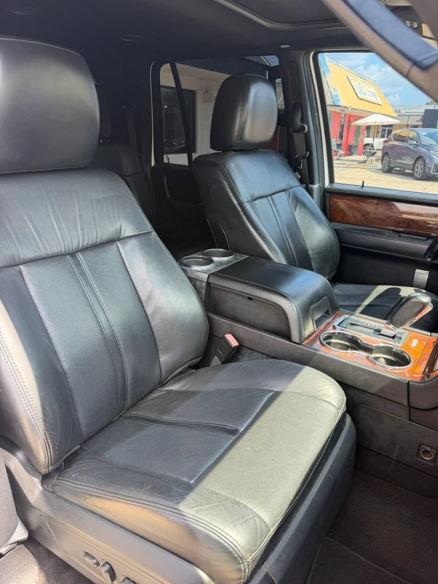Used 2015 Lincoln Navigator L 2WD image 24