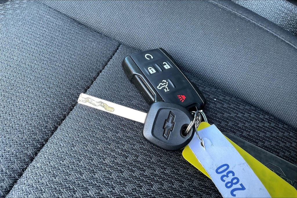 Used 2020 Chevrolet Silverado 1500 Custom w/ Custom Value Package image 10