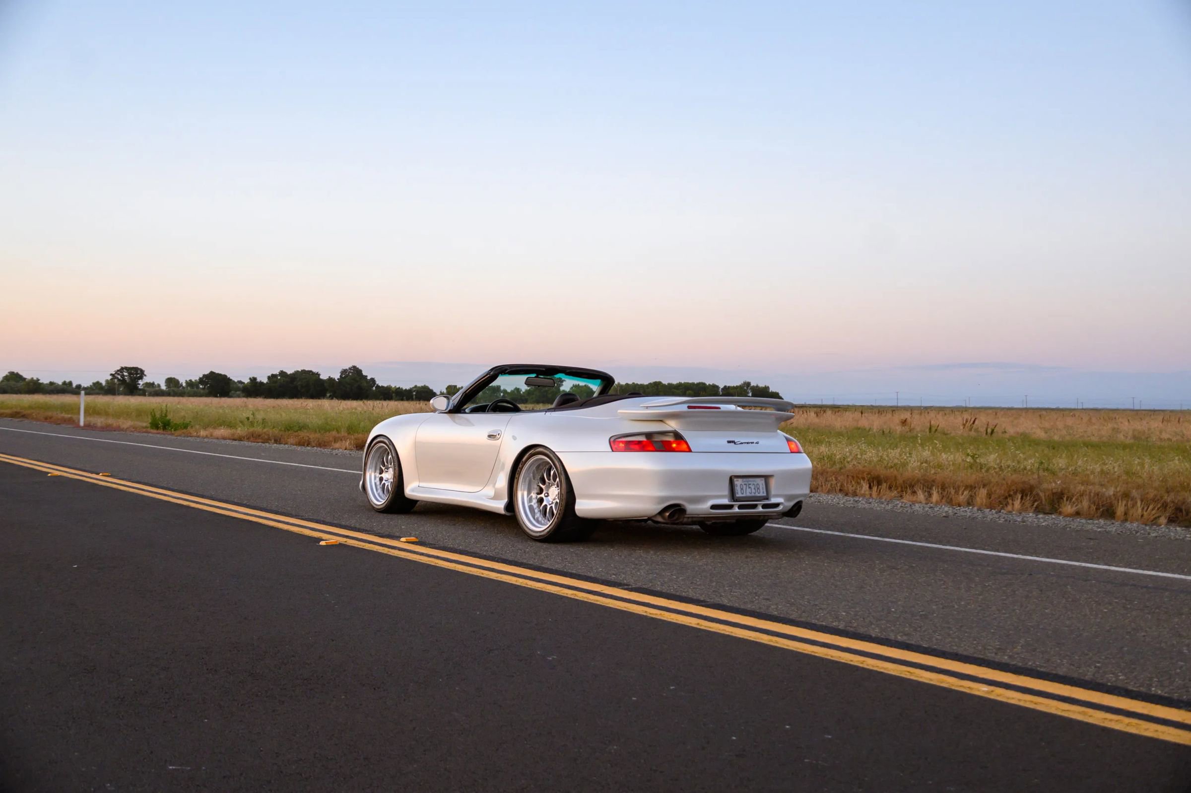 Used 2000 Porsche 911 Carrera 4 AWD/4WD image 97