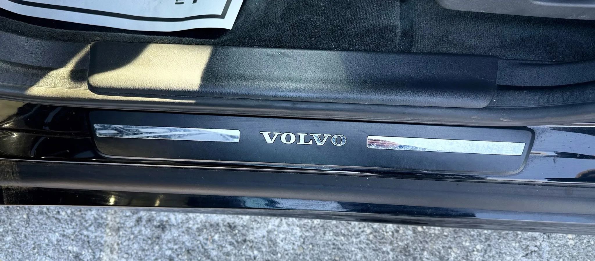 Used 2017 Volvo XC60 T5 Dynamic w/ Preferred Option Package image 27