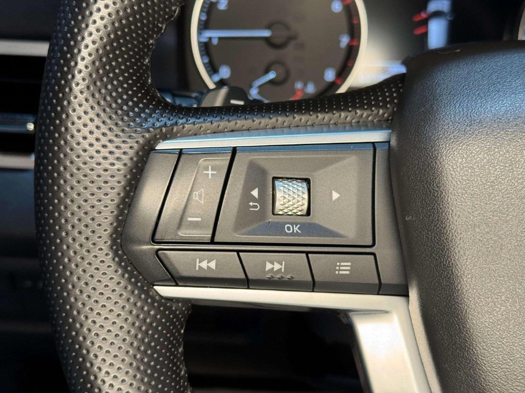 Used 2025 Mitsubishi Outlander SE AWD/4WD image 10