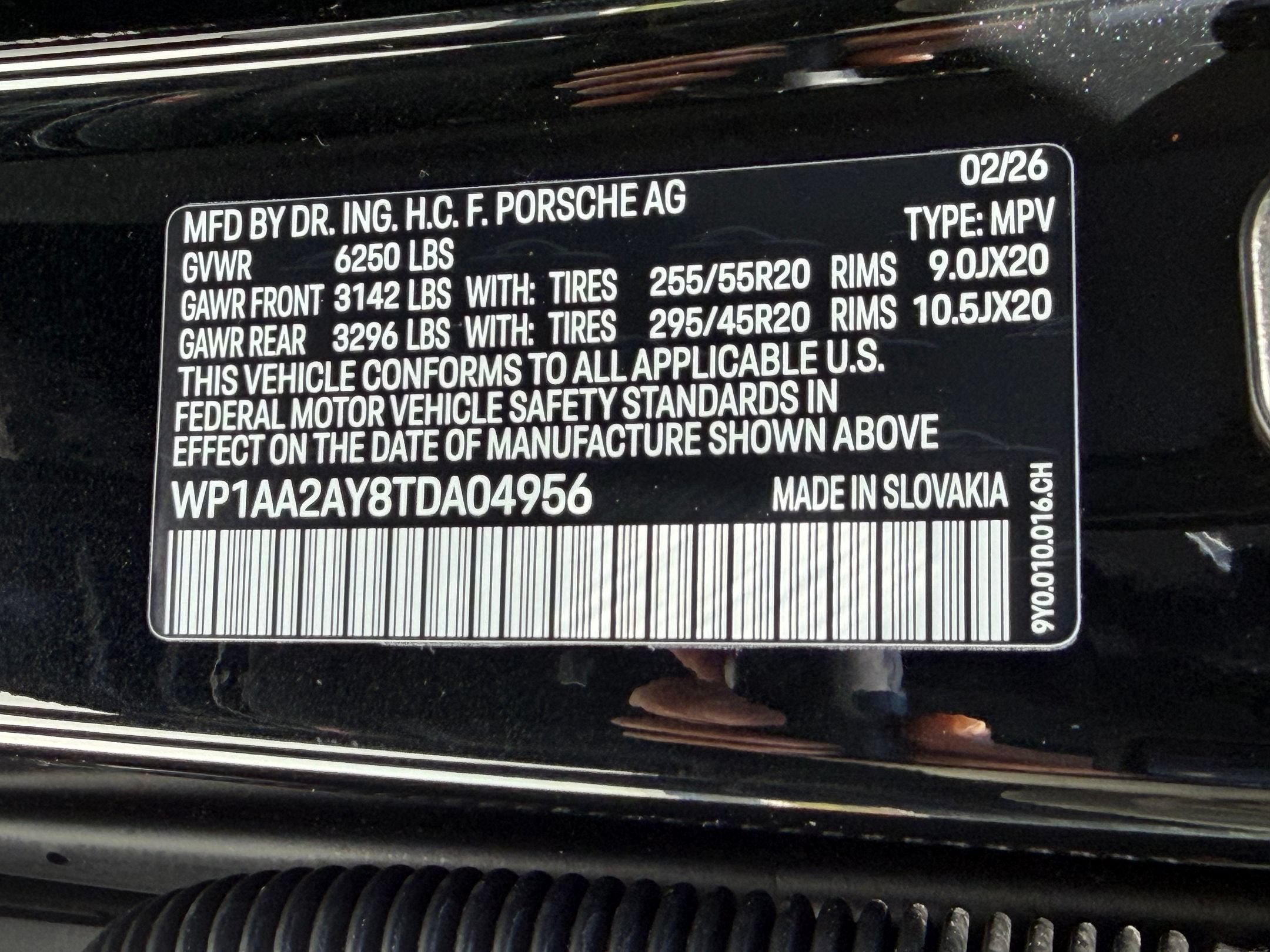 Used 2026 Porsche Cayenne AWD/4WD image 34