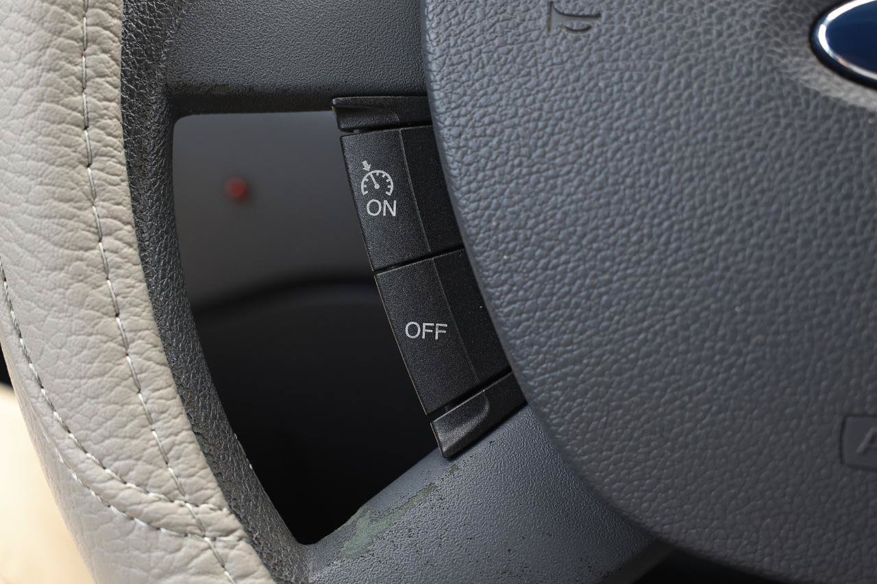 Used 2011 Ford Transit Connect XL FWD image 18