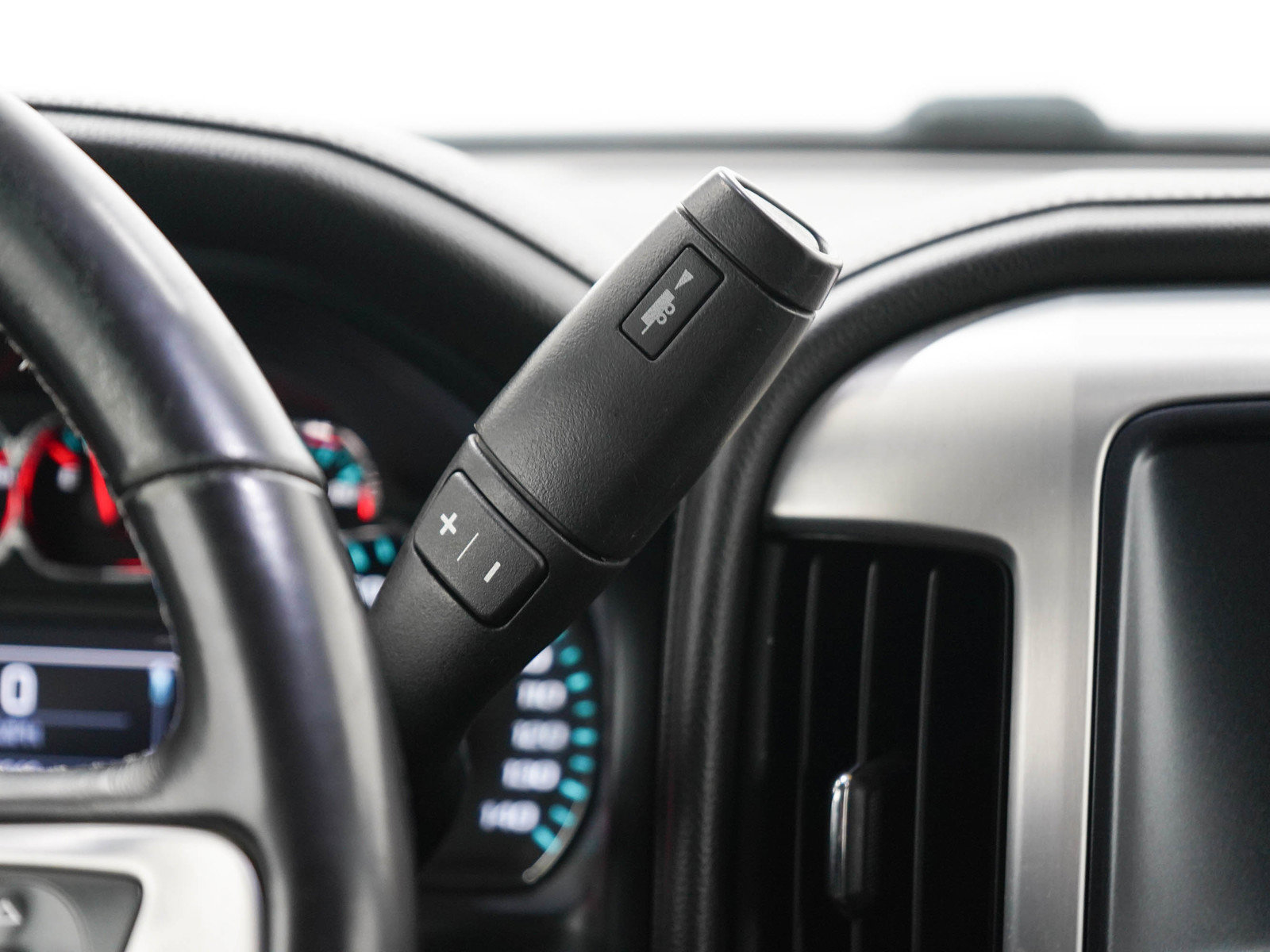 Used 2018 GMC Sierra 1500 SLE AWD/4WD image 19