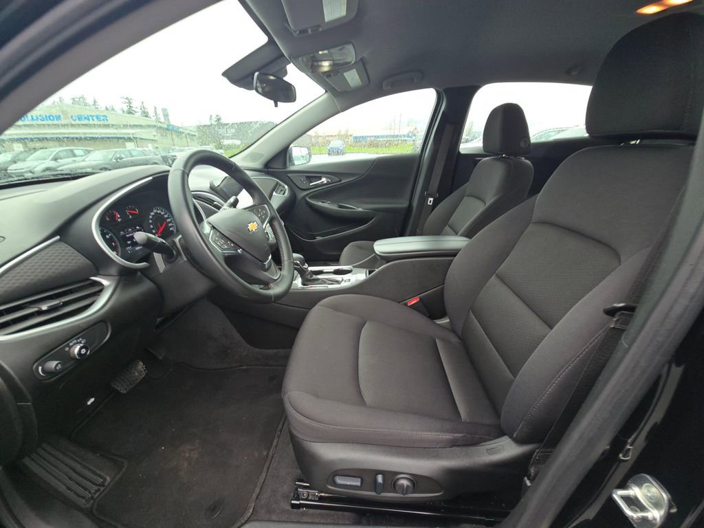 Used 2024 Chevrolet Malibu LT w/ Midnight Edition FWD image 16