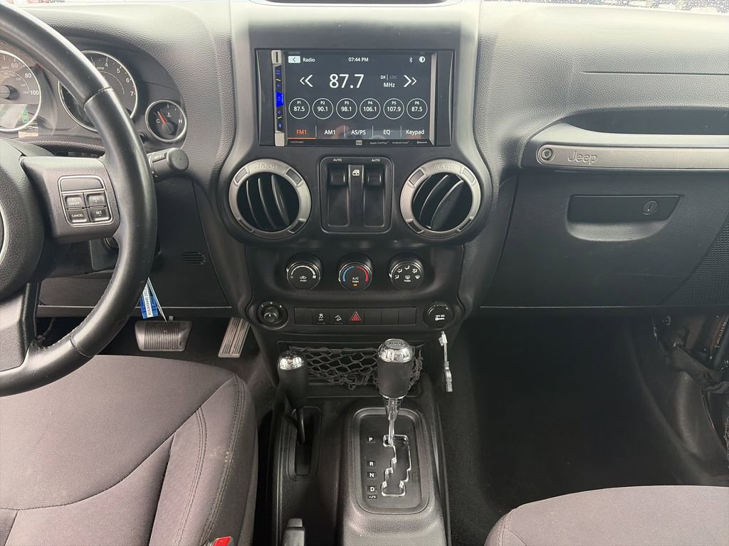 Used 2013 Jeep Wrangler Sport AWD/4WD image 16