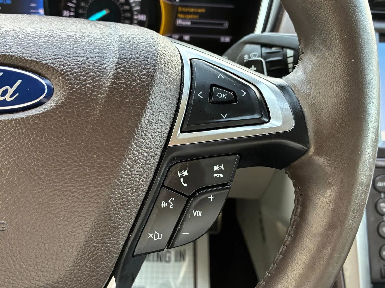 Used 2017 Ford Fusion Platinum AWD/4WD image 23