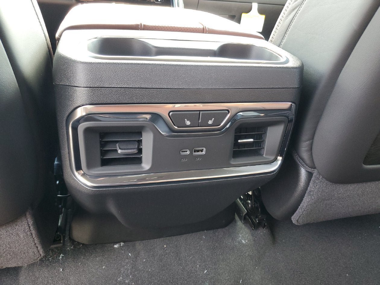 New 2026 GMC Sierra 3500 Denali Ultimate AWD/4WD image 17
