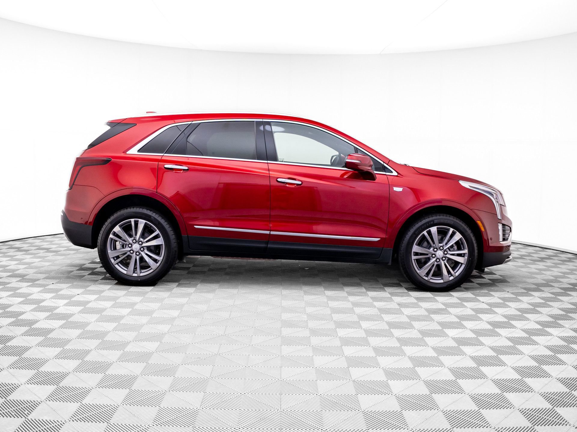 Certified 2026 Cadillac XT5 Premium Luxury w/ Driver Assist Package AWD/4WD image 7