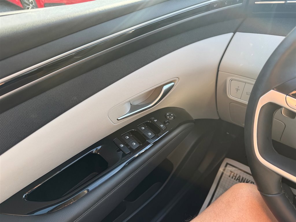 Used 2023 Hyundai Tucson Limited image 23