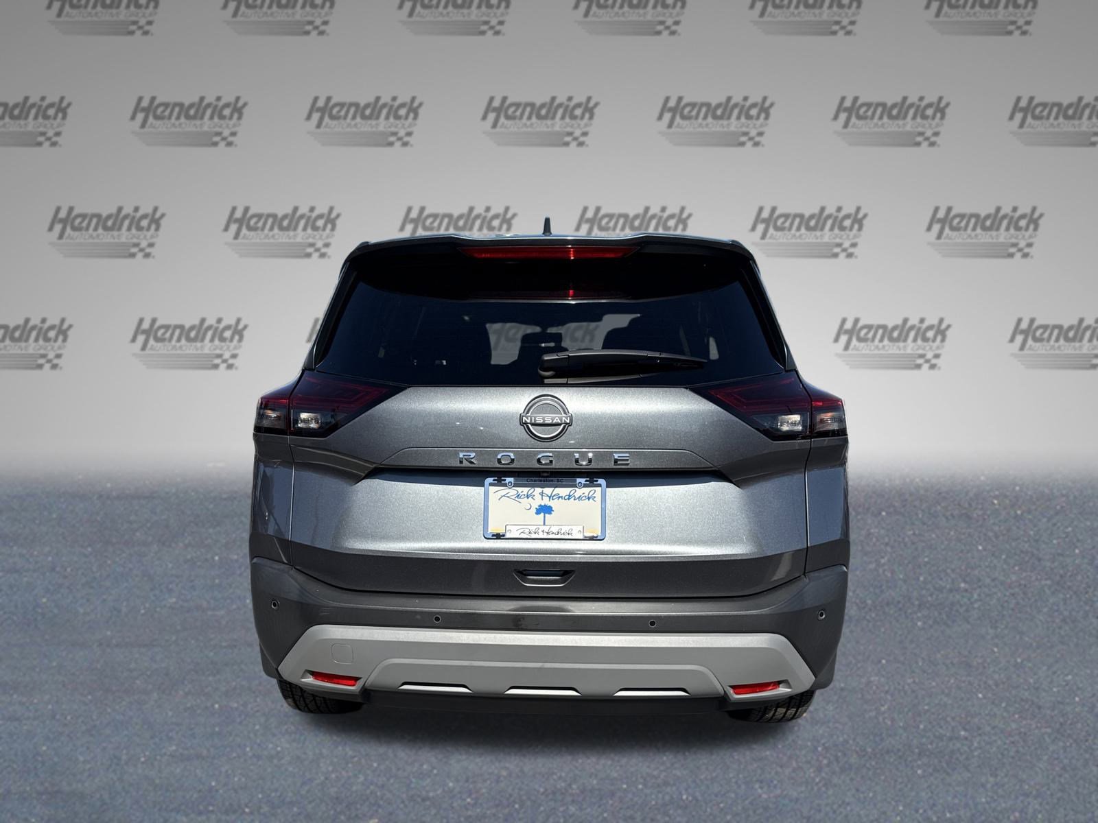 Used 2023 Nissan Rogue S image 9