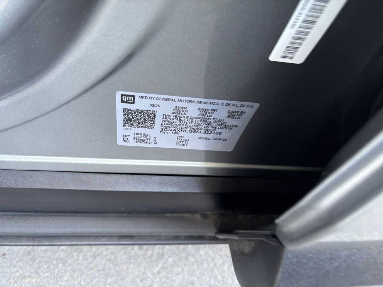 Used 2025 Chevrolet Equinox LT FWD image 30