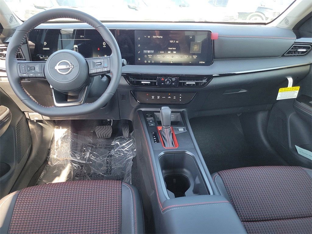 New 2026 Nissan Kicks SR image 4