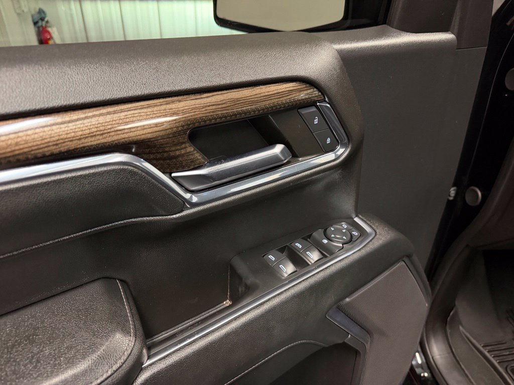 Used 2024 Chevrolet Silverado 1500 LT AWD/4WD image 31