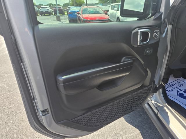 Used 2021 Jeep Gladiator Sport AWD/4WD image 21