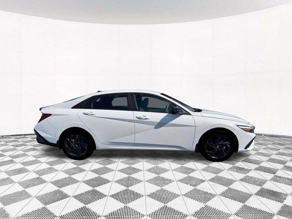 New 2026 Hyundai Elantra Sport FWD image 14