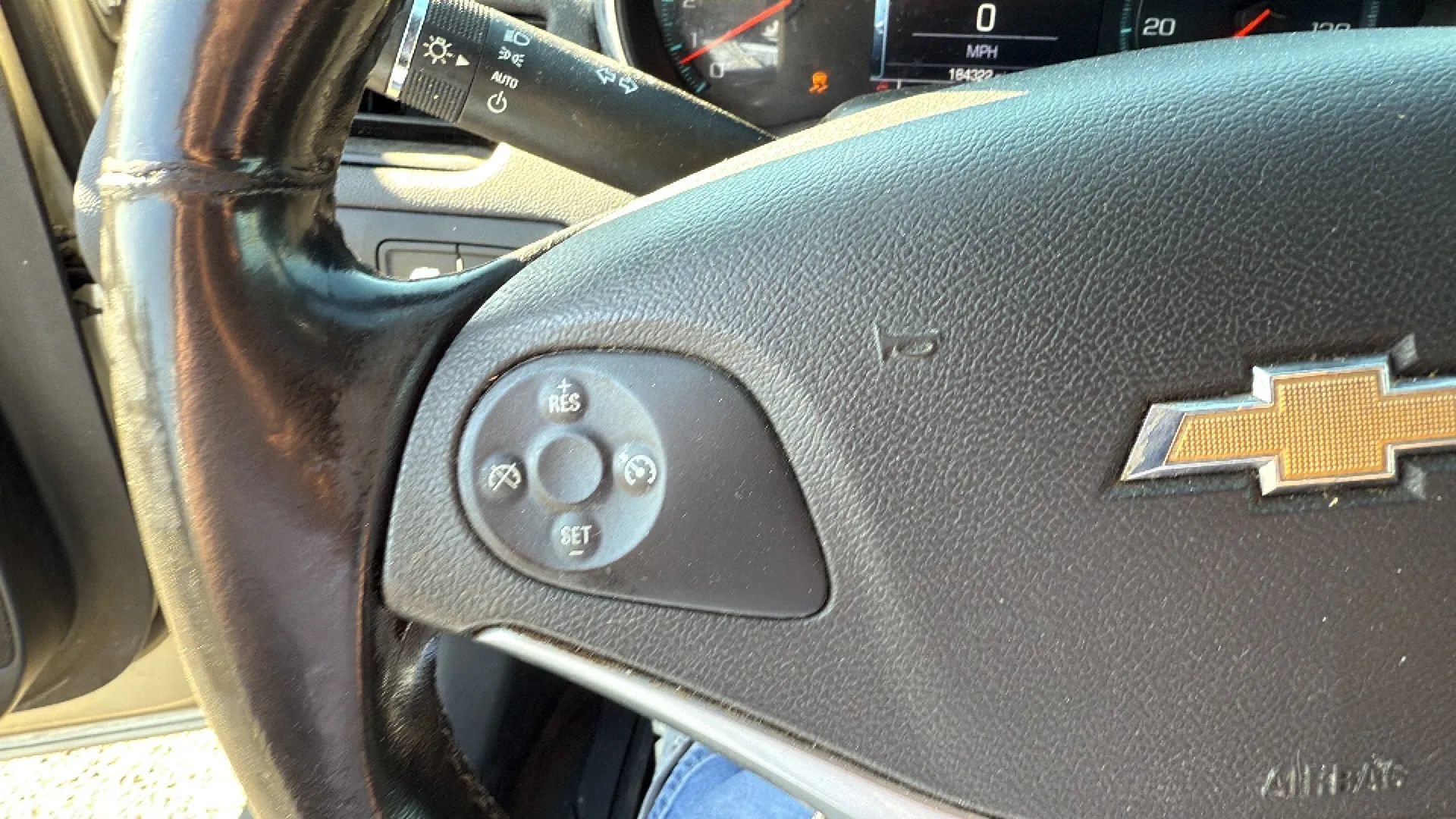 Used 2014 Chevrolet Impala LT w/ Convenience Package image 16