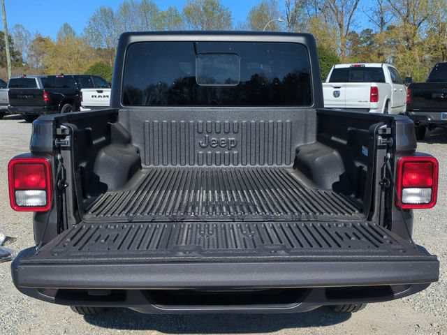 New 2026 Jeep Gladiator Sport AWD/4WD image 31