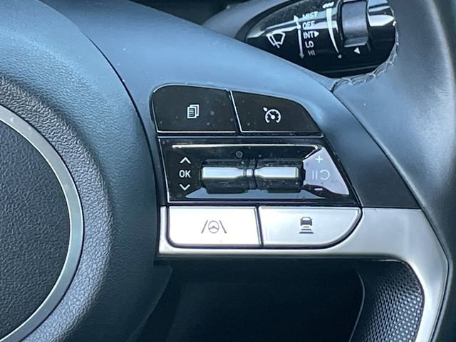 Used 2021 Hyundai Elantra Limited w/ Preferred Accessory Package FWD image 14
