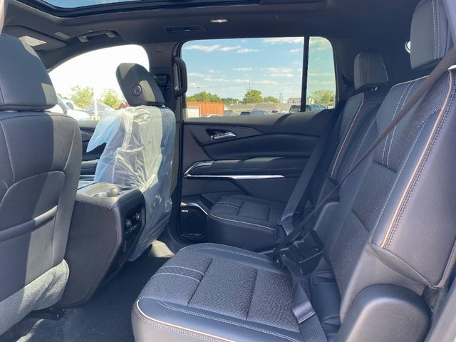 New 2026 Chevrolet Traverse High Country w/ LPO, Floor Liner Package image 22
