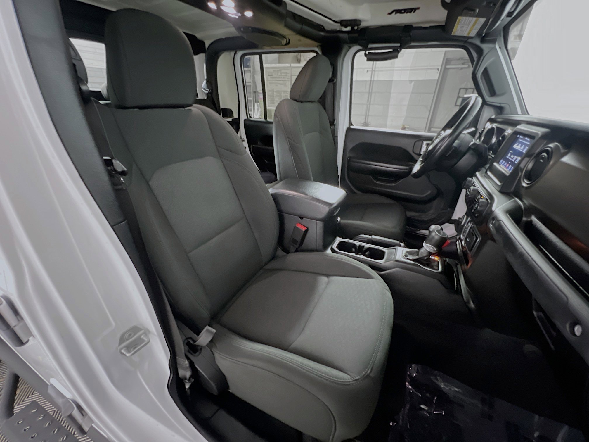 Used 2020 Jeep Gladiator Sport w/ Quick Order Package 24S image 31