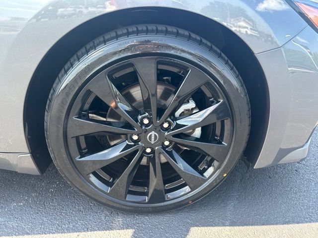 Used 2023 Nissan Maxima SR w/ Sport Mat Group FWD image 42