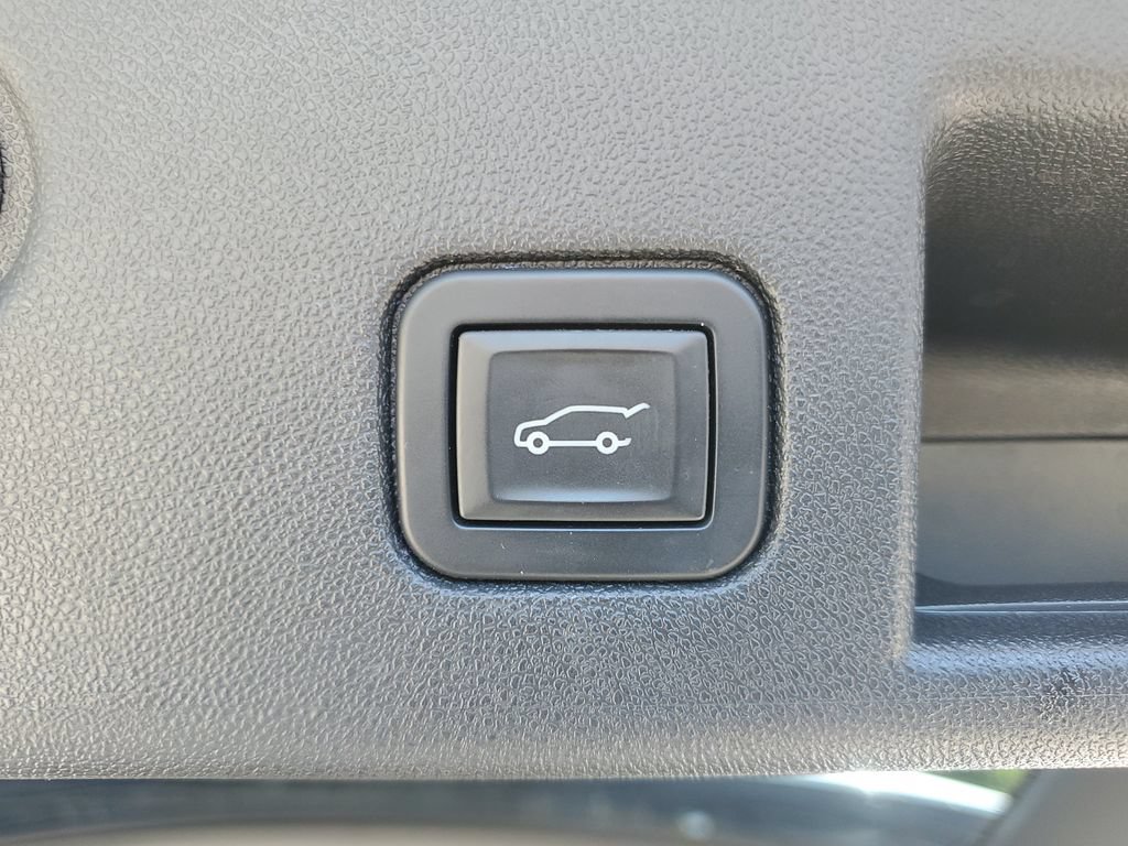 Used 2019 Chevrolet Equinox LT w/ Driver Convenience Package FWD image 27