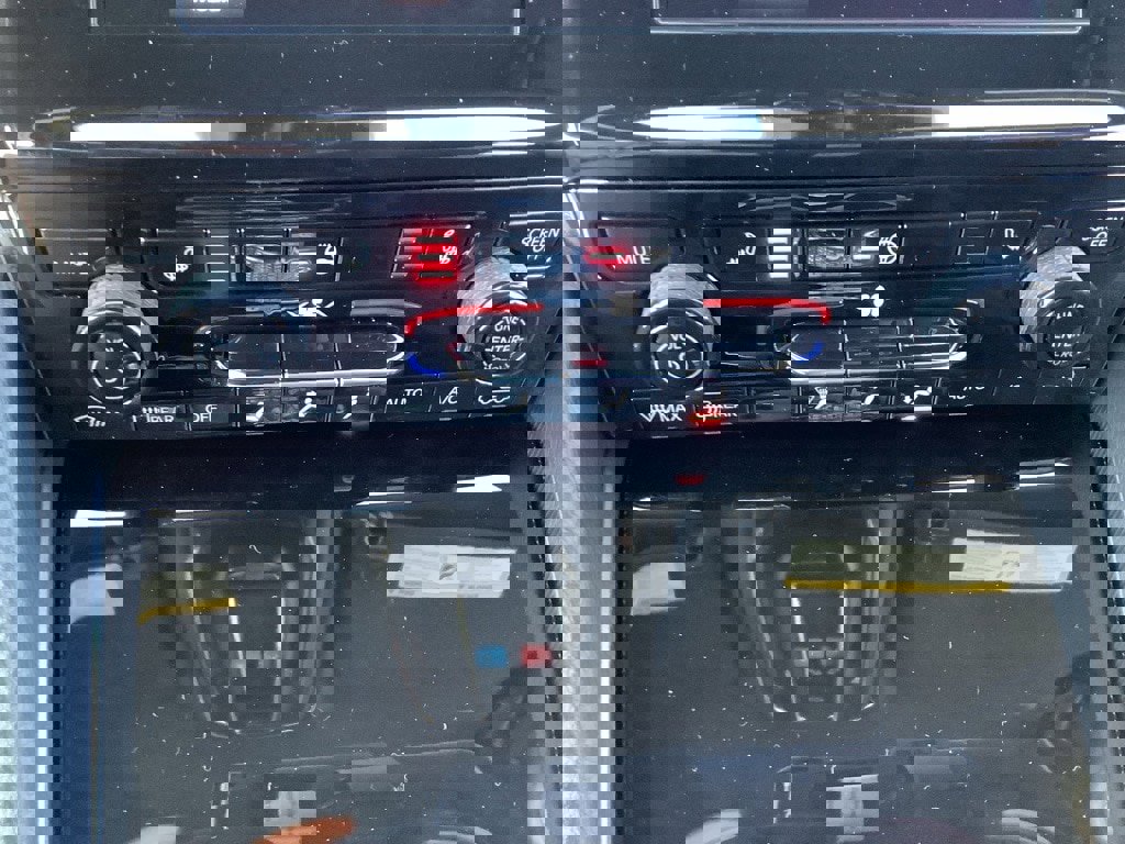 New 2025 Jeep Grand Cherokee L Laredo w/ Luxury Tech Group I image 20