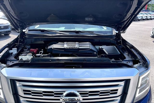 Used 2022 Nissan Titan Platinum Reserve w/ Moonroof Package AWD/4WD image 30