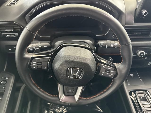 Used 2025 Honda Pilot TrailSport image 29