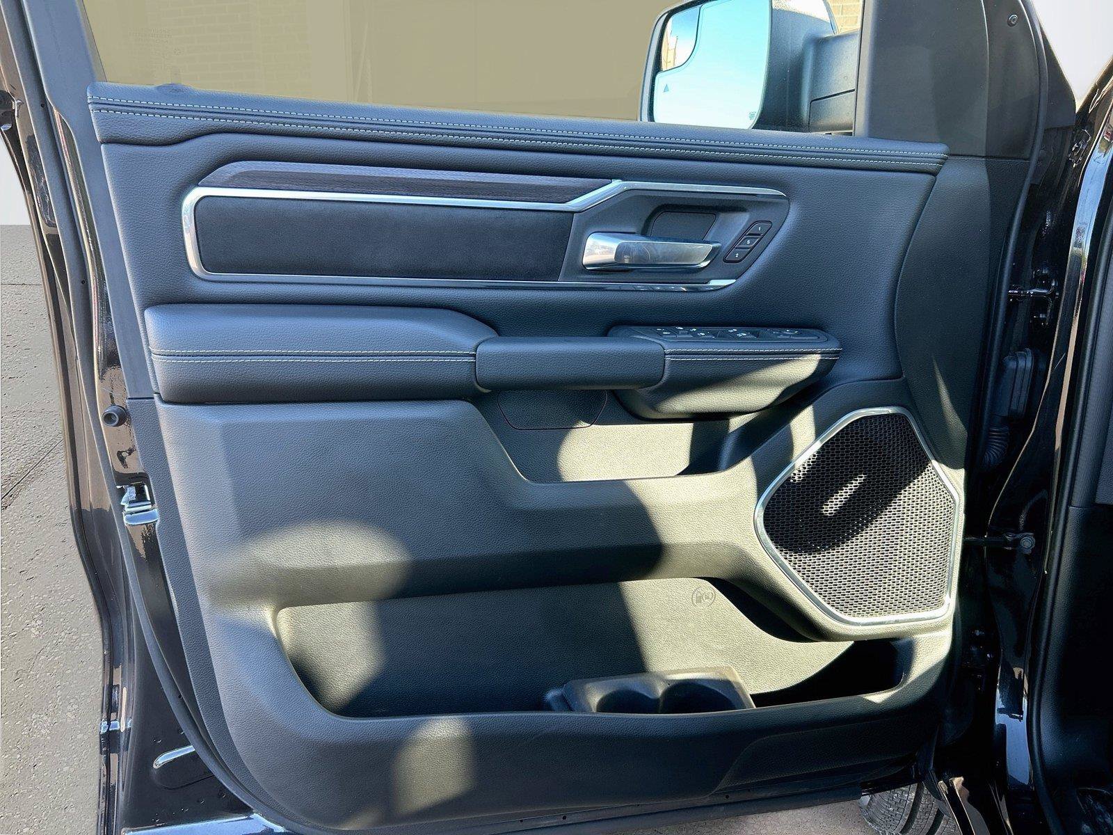 New 2026 RAM 1500 Laramie AWD/4WD image 22