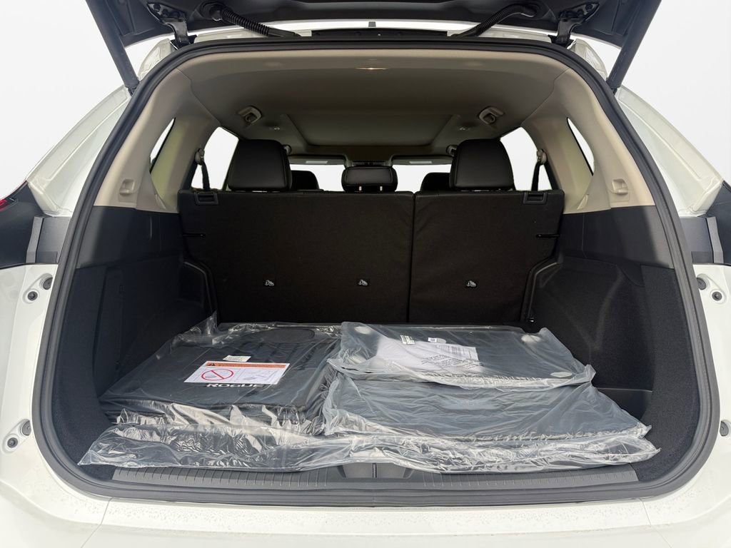 New 2026 Nissan Rogue Dark Armor image 18