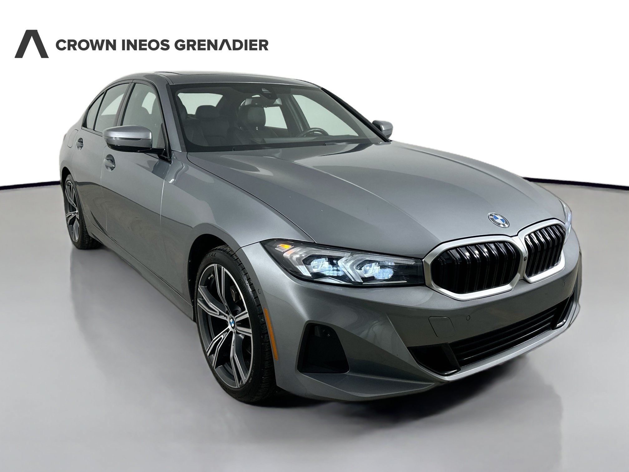 Used 2023 BMW 330i xDrive Sedan w/ Premium Package AWD/4WD image 3