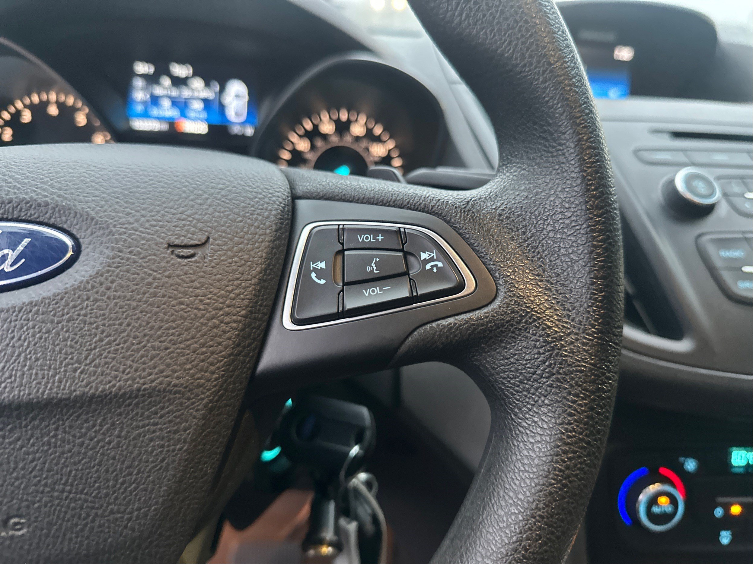Used 2017 Ford Escape SE AWD/4WD image 33