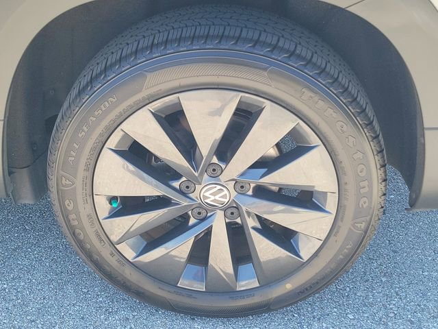 Used 2022 Volkswagen Taos S FWD image 7
