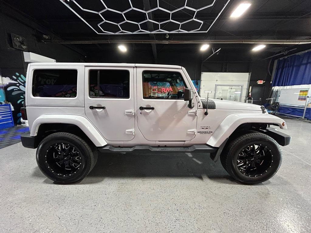 Used 2017 Jeep Wrangler Unlimited Sahara w/ Connectivity Group image 6