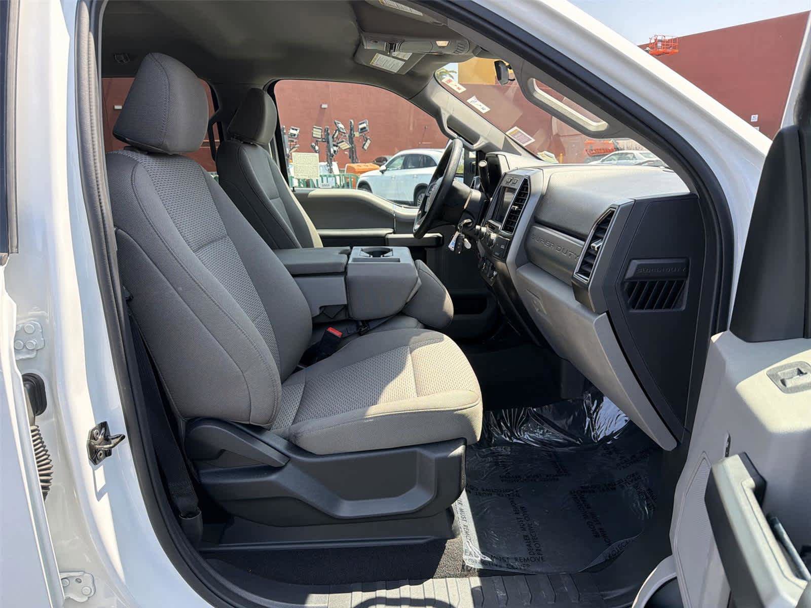 Used 2021 Ford F250 XLT w/ XLT Premium Package AWD/4WD image 15
