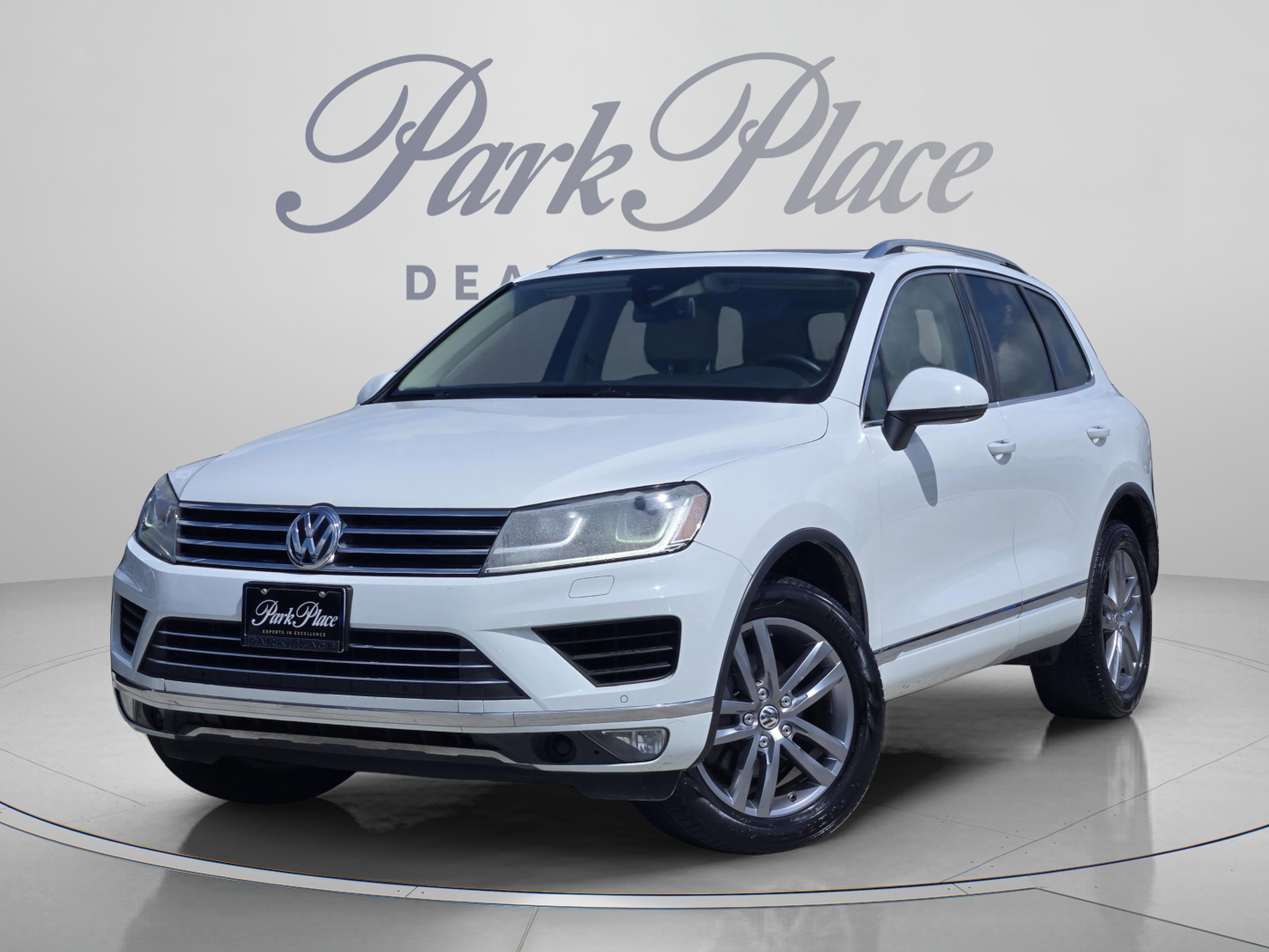 Used 2016 Volkswagen Touareg VR6 AWD/4WD image 1