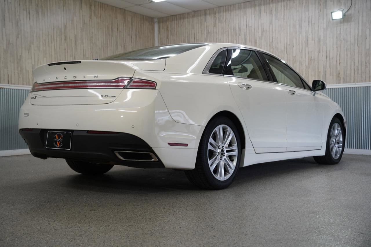 Used 2013 Lincoln MKZ FWD image 10