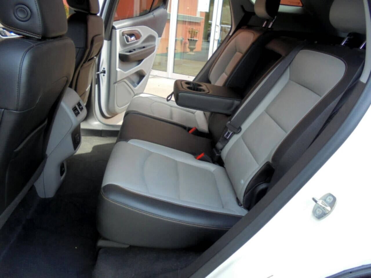 Used 2020 GMC Terrain SLT image 14