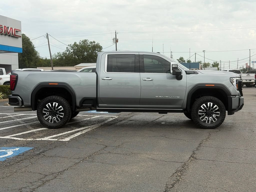Used 2025 GMC Sierra 2500 Denali Ultimate AWD/4WD image 4