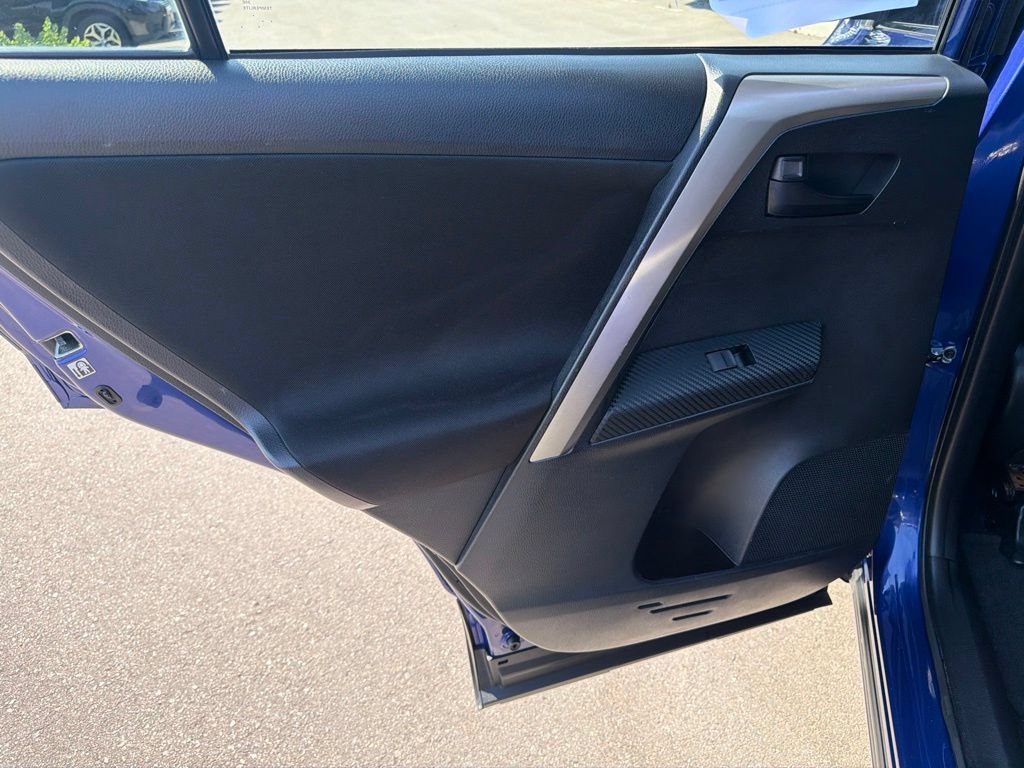 Used 2014 Toyota RAV4 LE FWD image 17