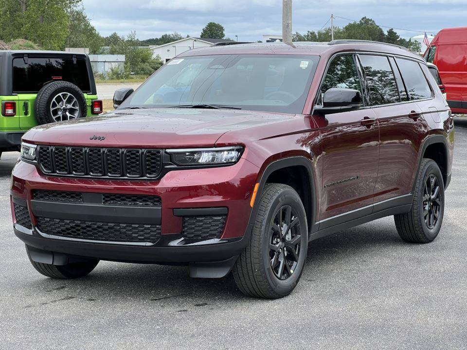 Used 2025 Jeep Grand Cherokee L Altitude AWD/4WD image 39