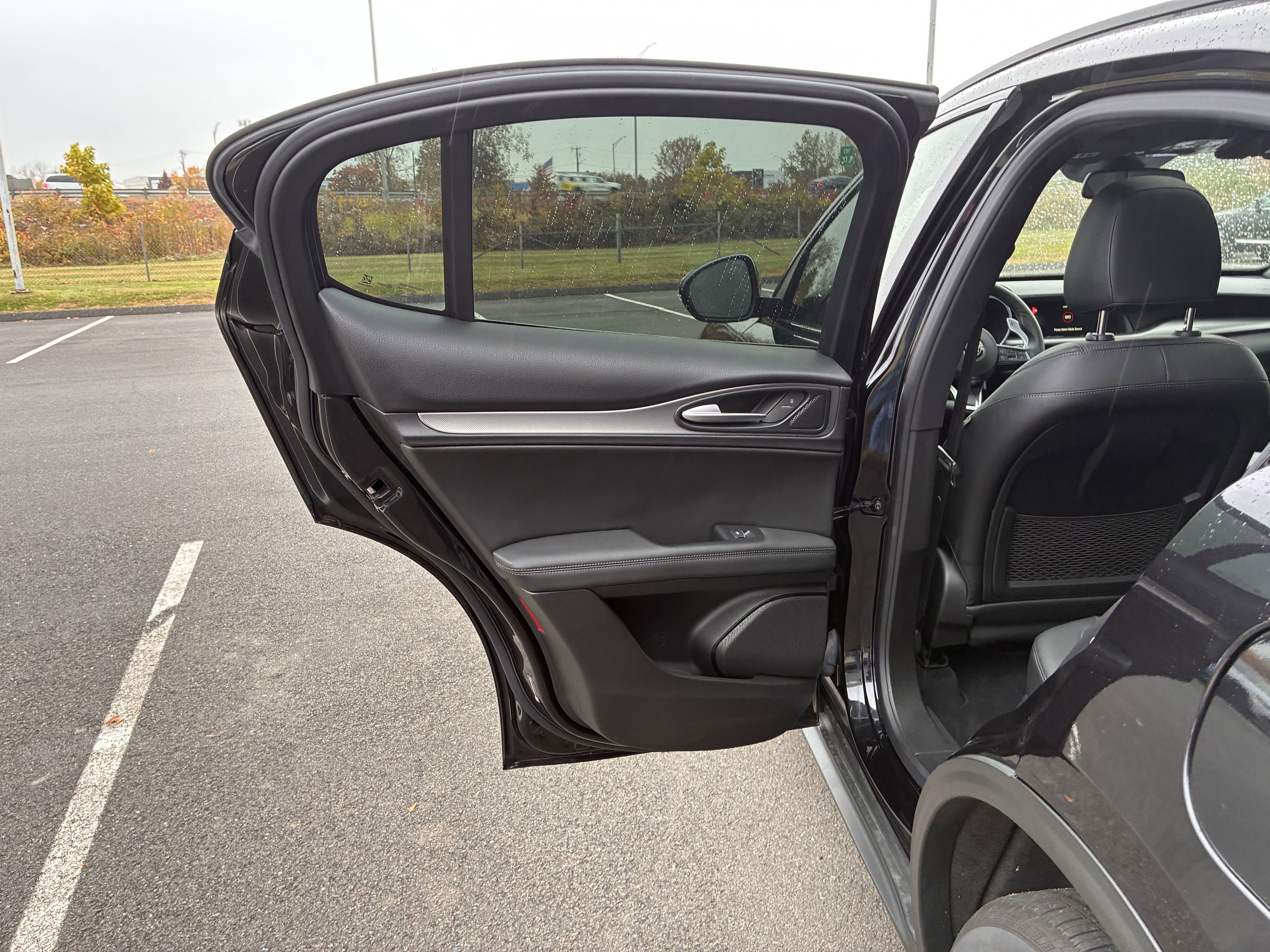 New 2025 Alfa Romeo Stelvio Sprint image 24