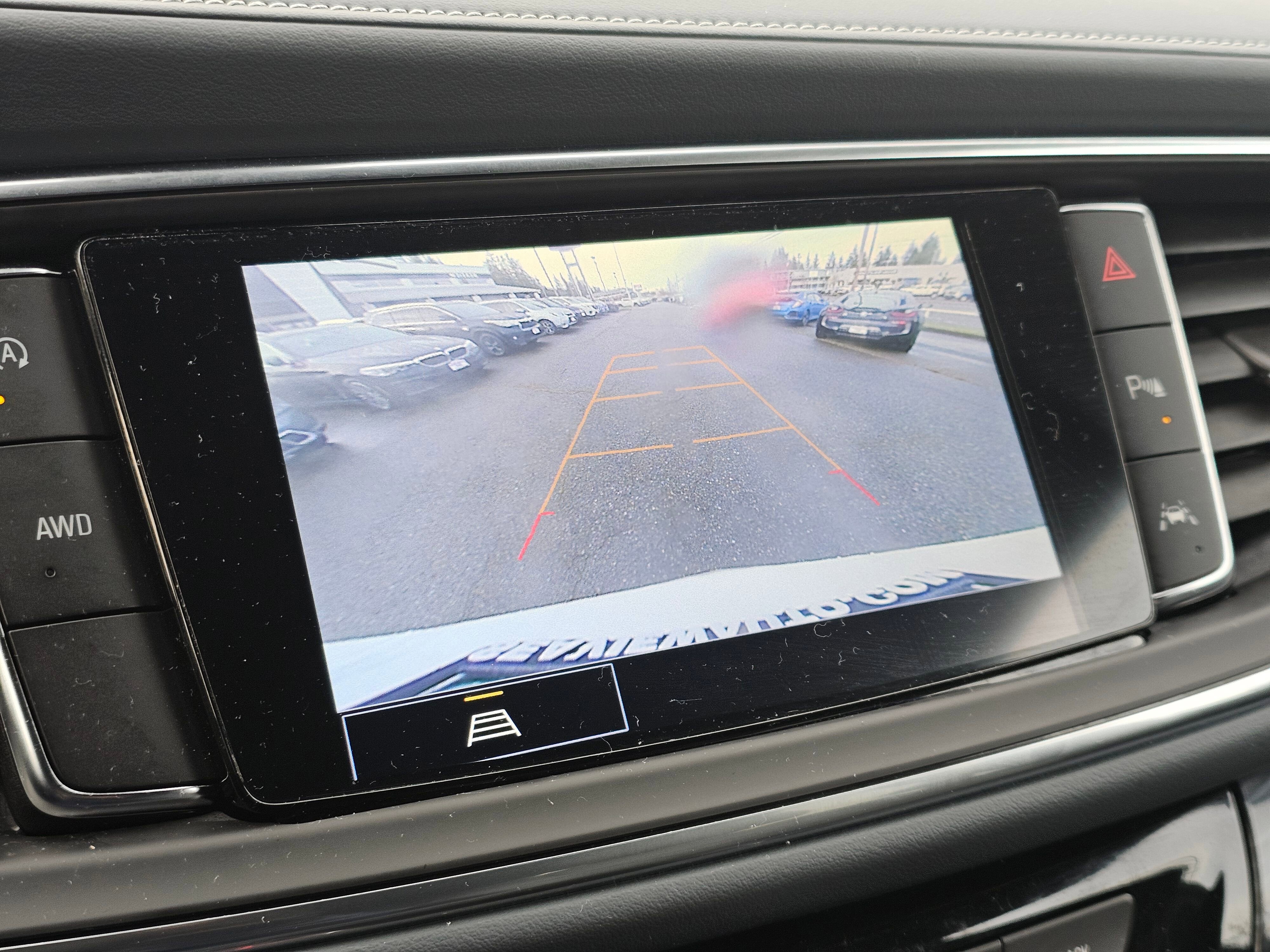 Used 2024 Buick Enclave Essence image 26