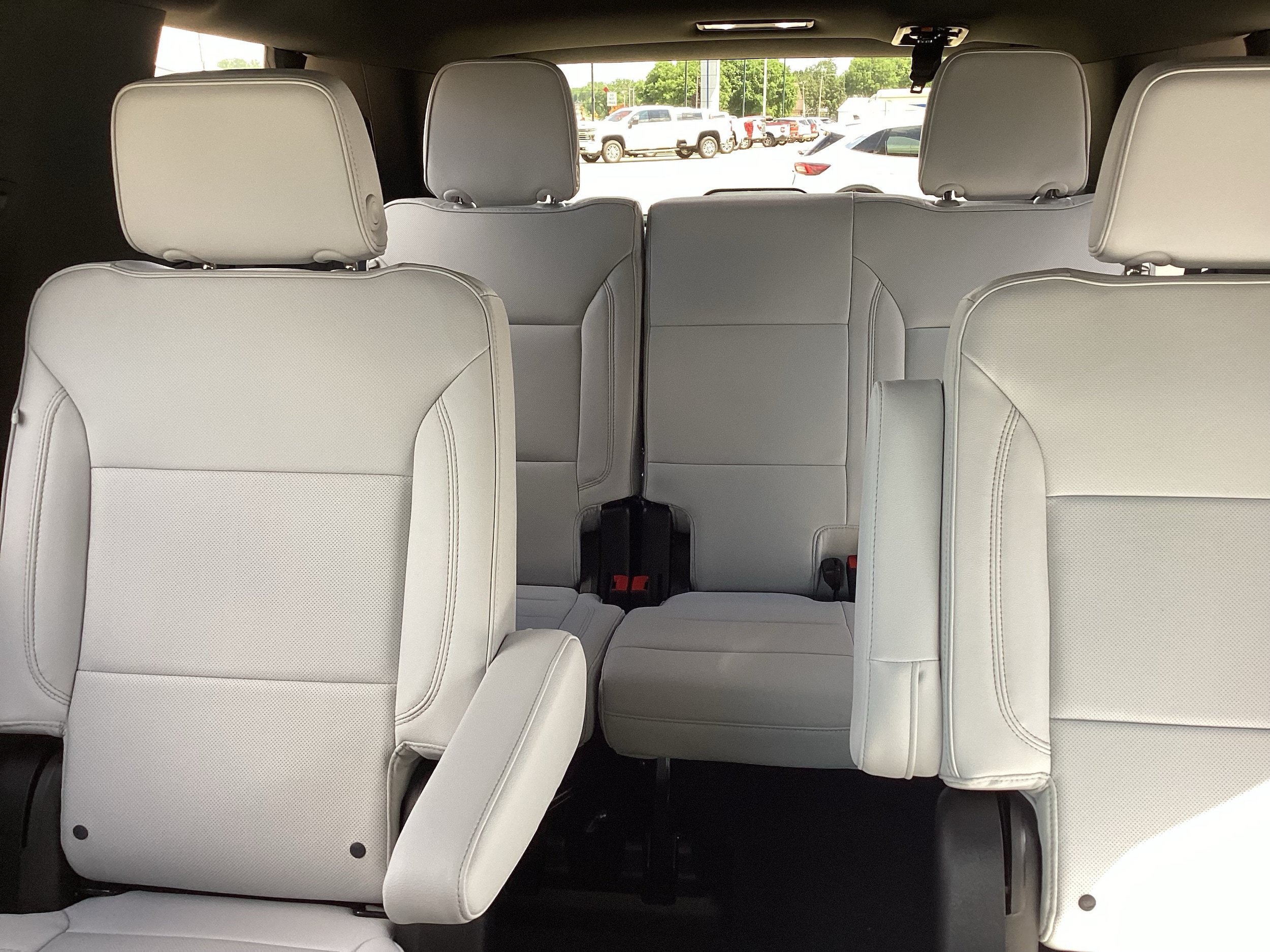 New 2026 Chevrolet Tahoe Premier w/ Sun And Tow Package AWD/4WD image 15