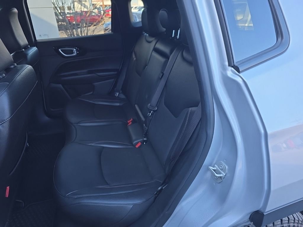 Used 2024 Jeep Compass Trailhawk image 31