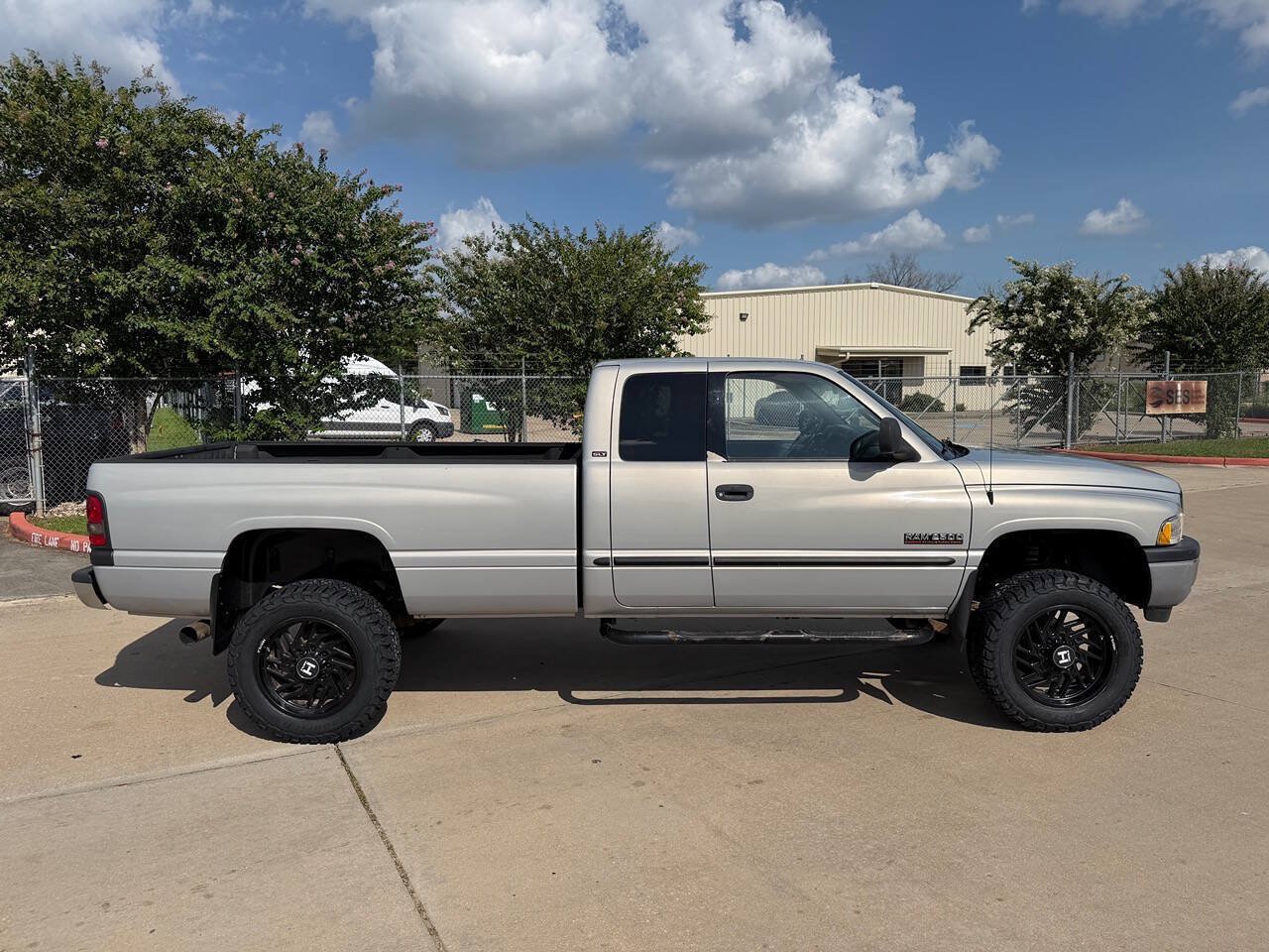 Used 2001 Dodge Ram 2500 Truck 4x4 Quad Cab image 6